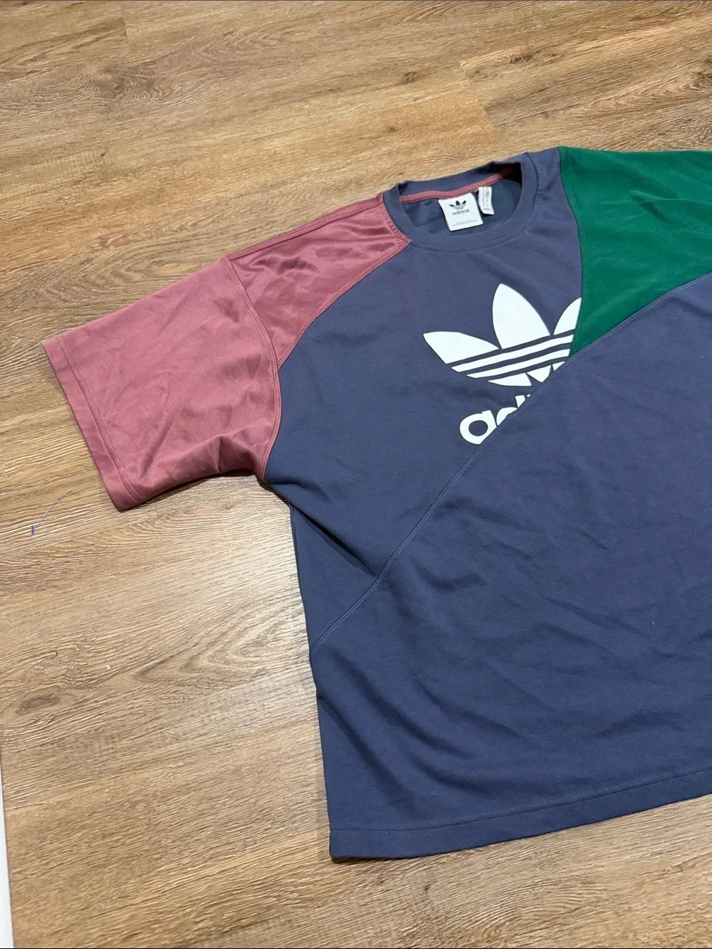adidas Men’s adidas Adicolor Colorblock Shadow Tee Navy Burgundy Collegiate M